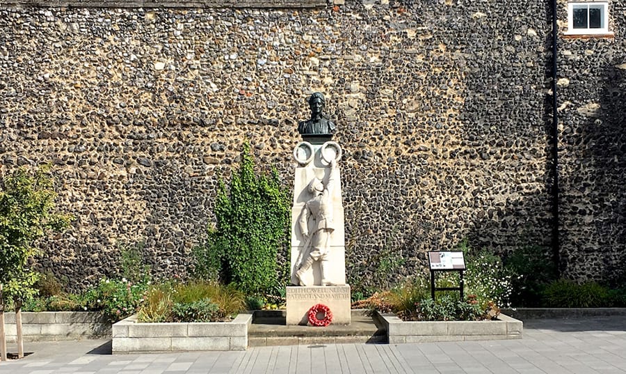 Check out 17 of the Amazing Monuments in the UK 10 Edith Cavell Monument Norwich