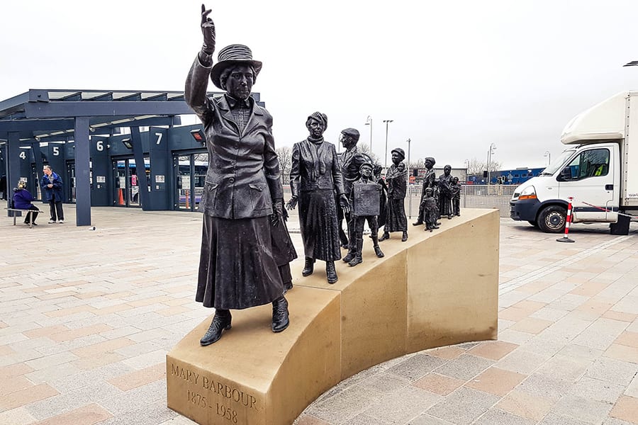 Mary Barbour statue in Glasgow Scotland photo by Kathi Kamleitner Watch Me See 1