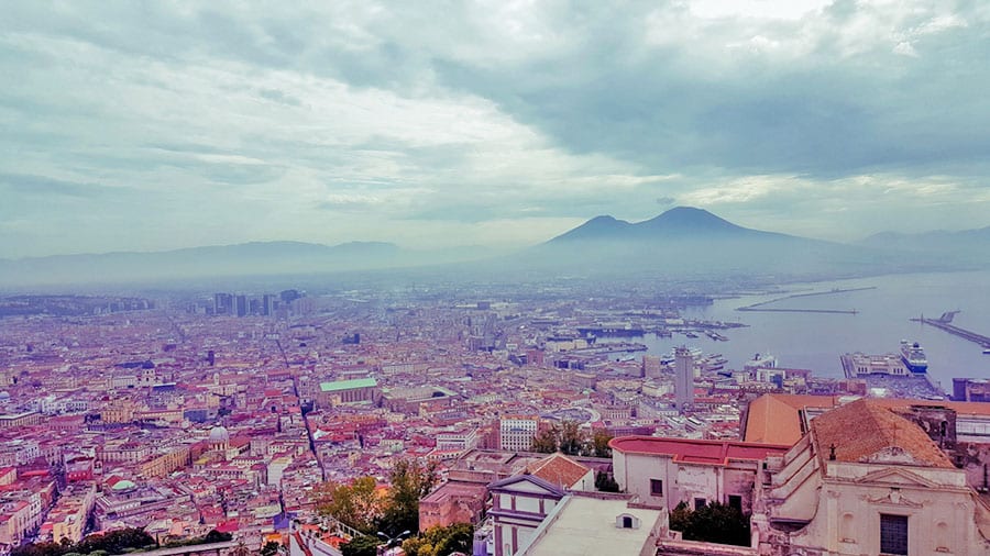 28 of the Best Weekends in Italy 25 Naples Bee Loved City
