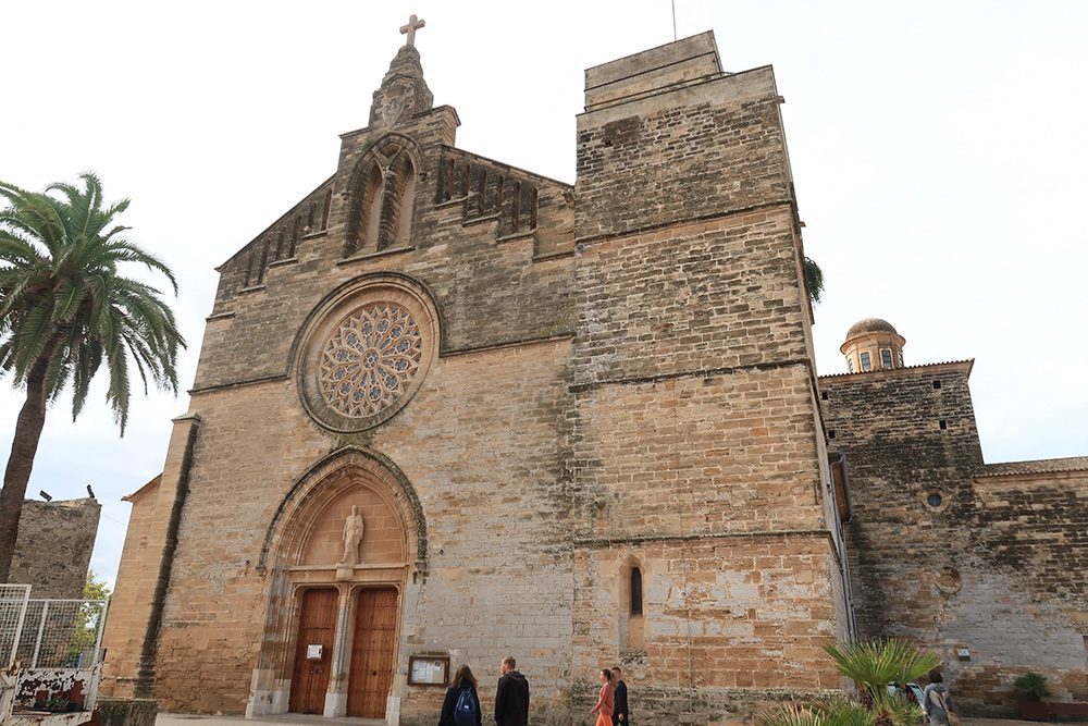 27 Of The Best Things To Do In Alcudia, Mallorca (2023) 25 Church of Sant Jaume in Alcudia, 14th century Roman Catholic Church