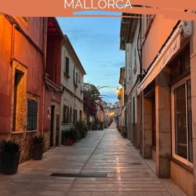 Are you looking for things to do in Alcudia in Mallorca? Check out these 25 amazing things to do in Alcúdia during your holiday; beaches, markets, boat trips and more.