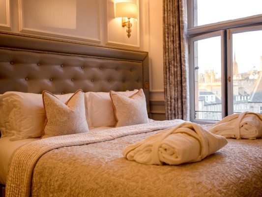 Staying at the Luxury RÌGH Residences, Edinburgh (2024)