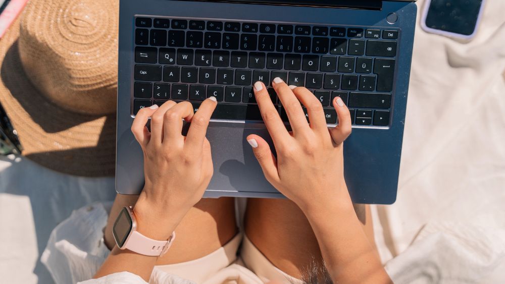 working while travelling