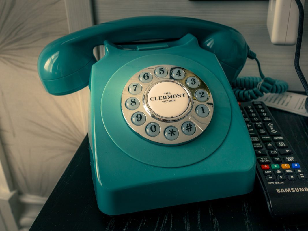 The Clermont London Victoria – A Timeless Stay In The Heart Of London (2025) 4 Retro Turquoise phone