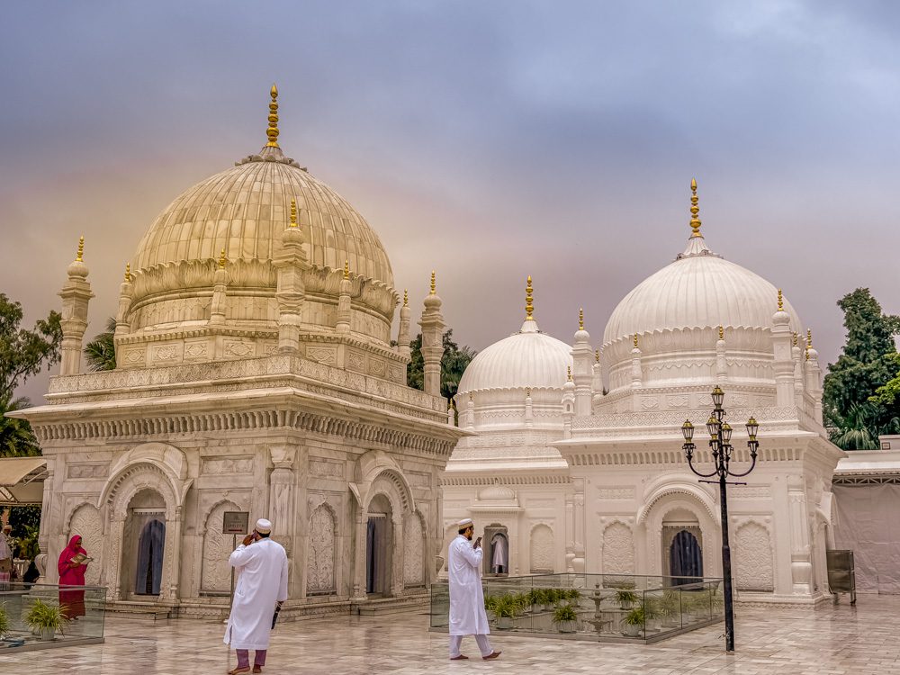 The 3 mausolems at Dargah-E-Hakimi