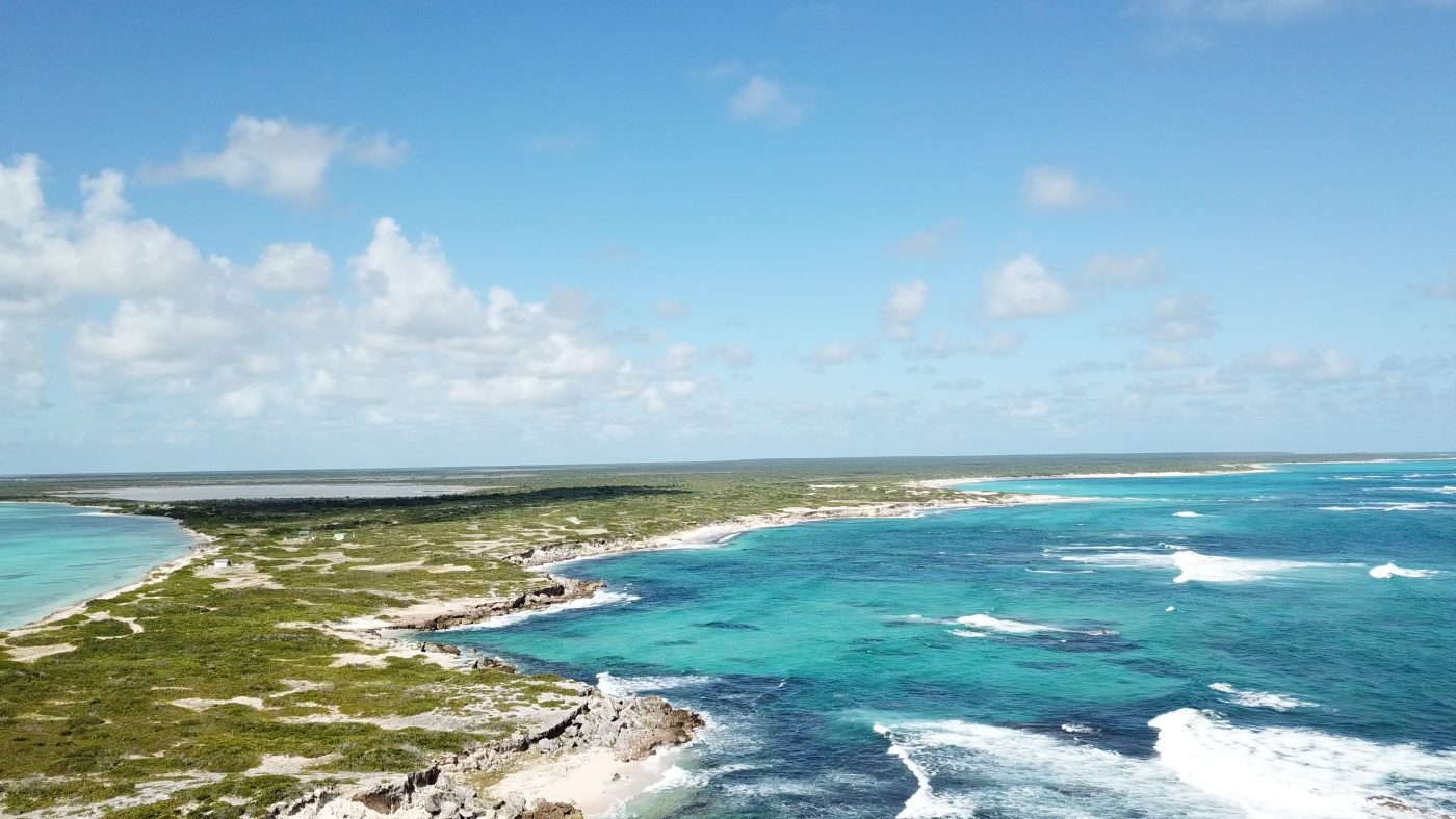 Spanish Point in Barbuda where the Caribbean Sea and the Atlantic Ocean meet